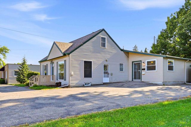 1224 S COMMERCIAL STREET, Neenah, WI 54956