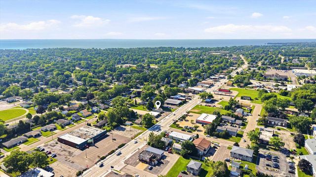 1224 S COMMERCIAL STREET, Neenah, WI 54956
