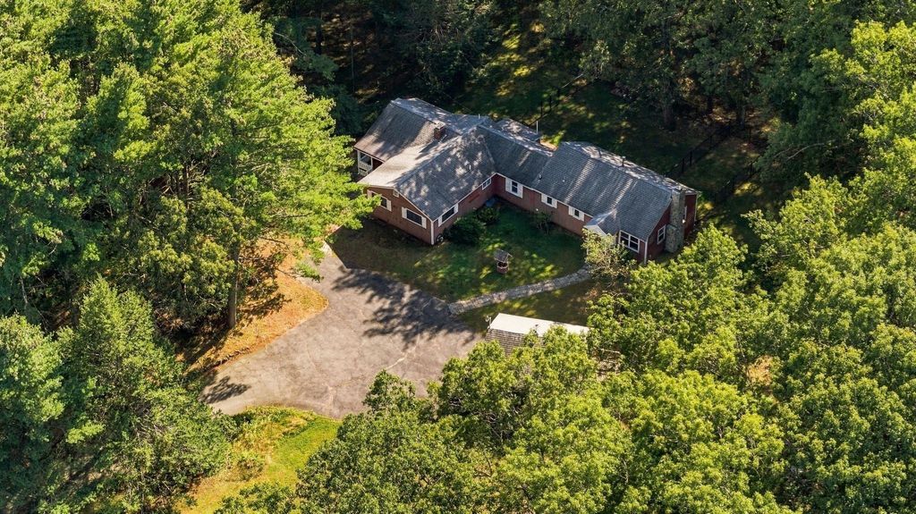 154 Herrick Road, Boxford, MA 01921