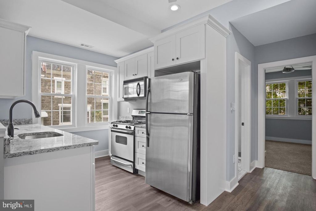 140 LEVERINGTON AVE #UNIT 2, Philadelphia, PA 19127