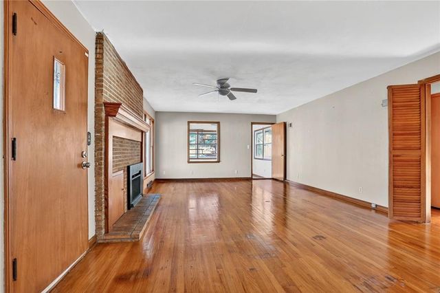 6501 Oak Drive, Kansas City, KS 66104