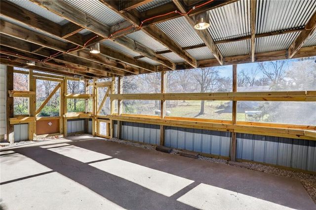 6501 Oak Drive, Kansas City, KS 66104