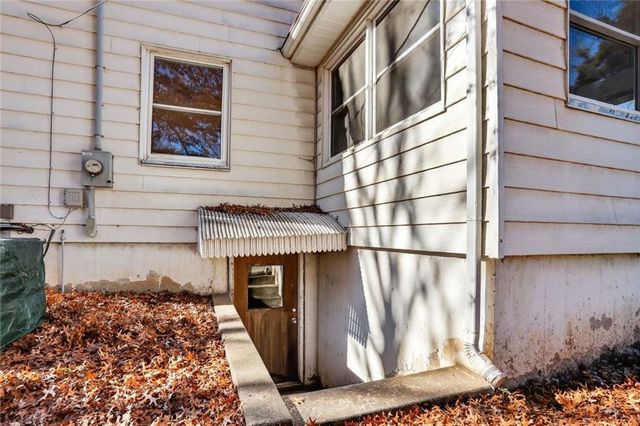 6501 Oak Drive, Kansas City, KS 66104