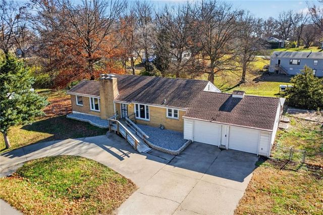 6501 Oak Drive, Kansas City, KS 66104