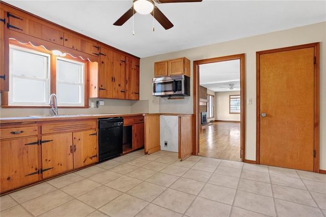 6501 Oak Drive, Kansas City, KS 66104