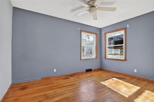 6501 Oak Drive, Kansas City, KS 66104