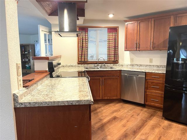2 S. BOBWHITE RD, Wildwood, FL 34785