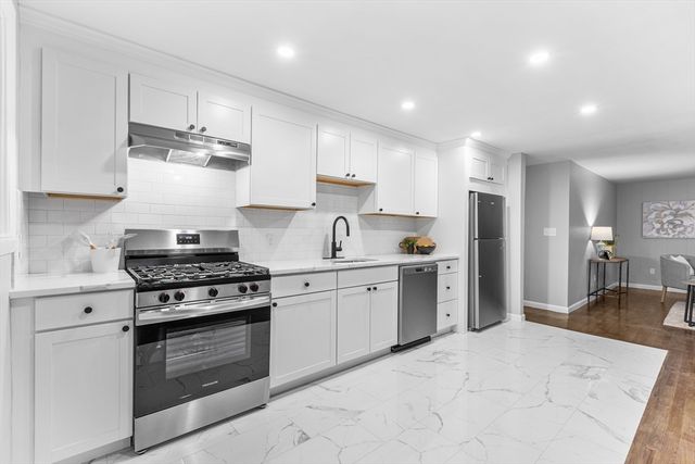 89 Sigourney St, Revere, MA 02151