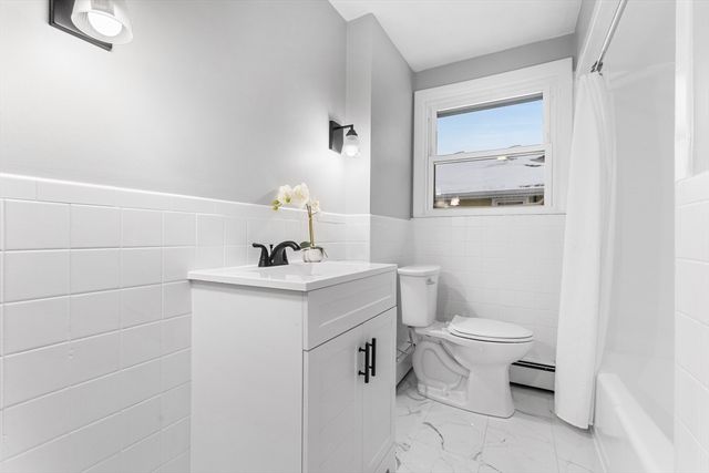 89 Sigourney St, Revere, MA 02151