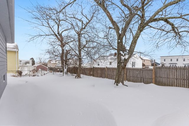 89 Sigourney St, Revere, MA 02151