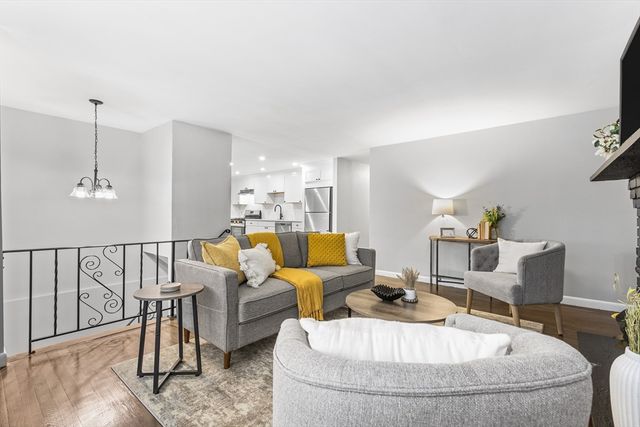 89 Sigourney St, Revere, MA 02151