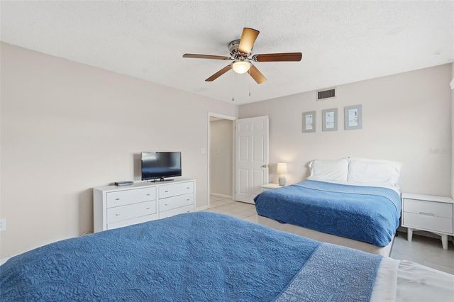 17450 GULF BOULEVARD 104, Redington Shores, FL 33708