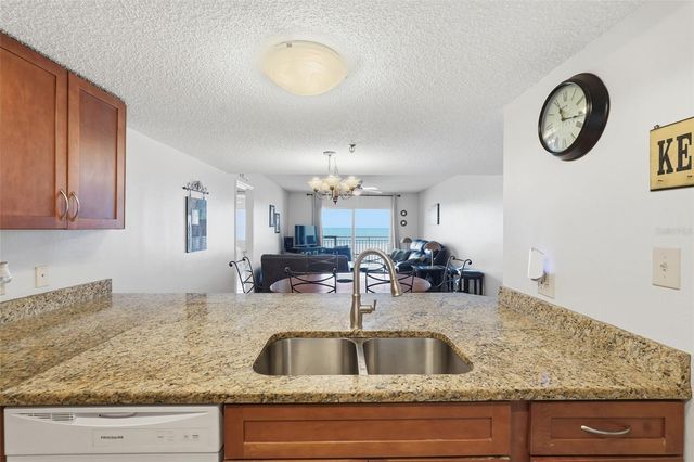 17450 GULF BOULEVARD 104, Redington Shores, FL 33708