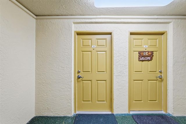 17450 GULF BOULEVARD 104, Redington Shores, FL 33708