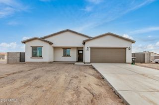 8827 W TINAJAS Drive, Arizona City, AZ 85123
