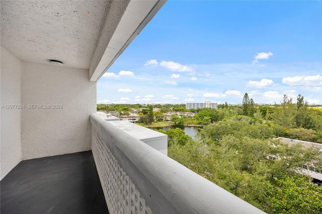 3301 Spanish Moss Terrace 803, Lauderhill, FL 33319
