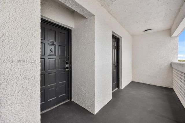 3301 Spanish Moss Terrace 803, Lauderhill, FL 33319