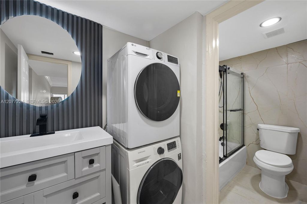 3301 Spanish Moss Terrace 803, Lauderhill, FL 33319