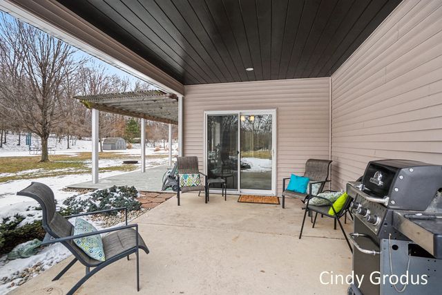 8079 Pigeon Creek Drive, West Olive, MI 49460
