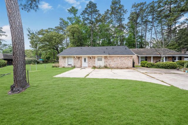 635 Chapel Hill Drive, Conroe, TX 77302