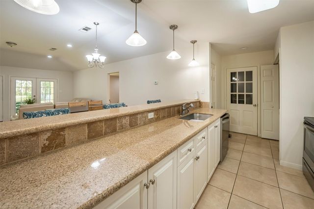 635 Chapel Hill Drive, Conroe, TX 77302
