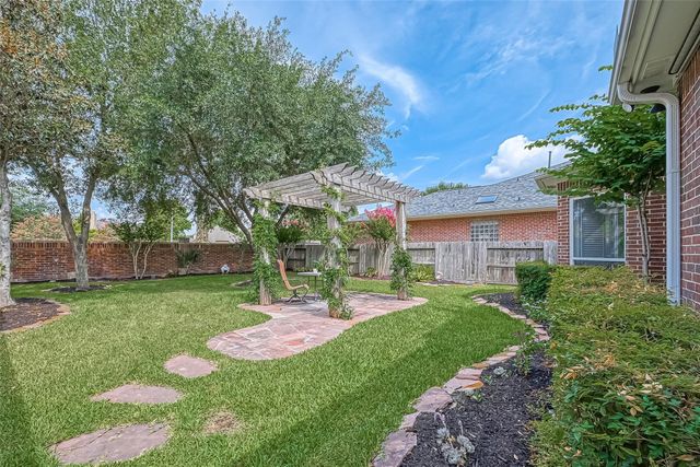13719 Ashley Run, Houston, TX 77077