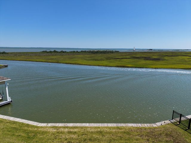 5 Little Torch, Hitchcock, TX 77563