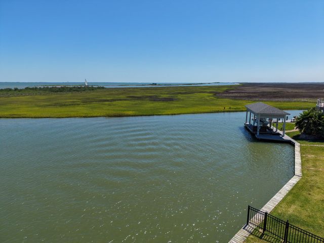 5 Little Torch, Hitchcock, TX 77563