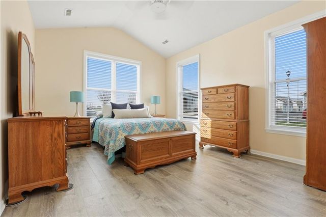 11761 S Roundtree Street, Olathe, KS 66061