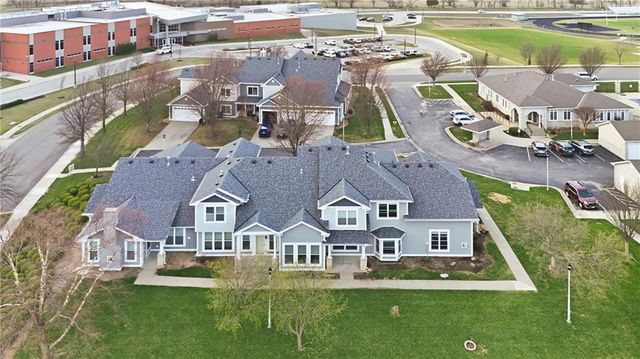 11761 S Roundtree Street, Olathe, KS 66061