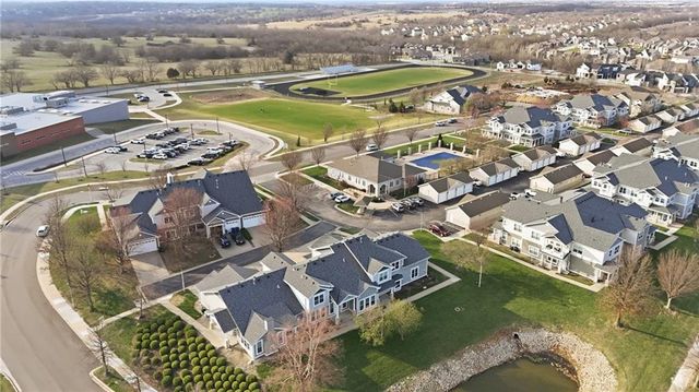 11761 S Roundtree Street, Olathe, KS 66061