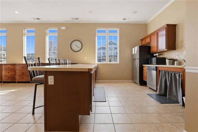 11761 S Roundtree Street, Olathe, KS 66061