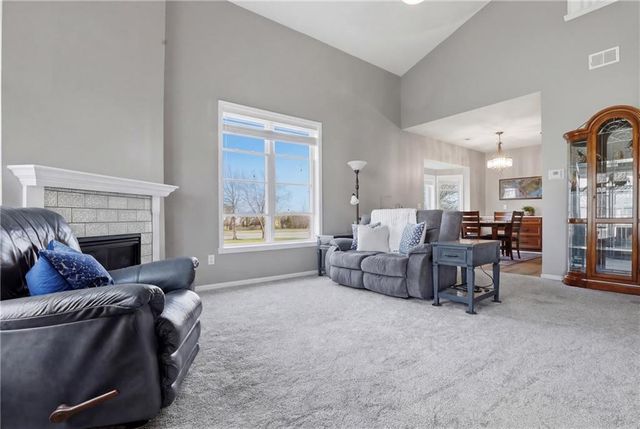 11761 S Roundtree Street, Olathe, KS 66061