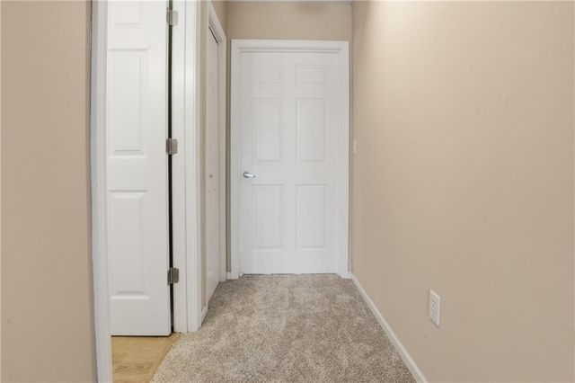 11761 S Roundtree Street, Olathe, KS 66061