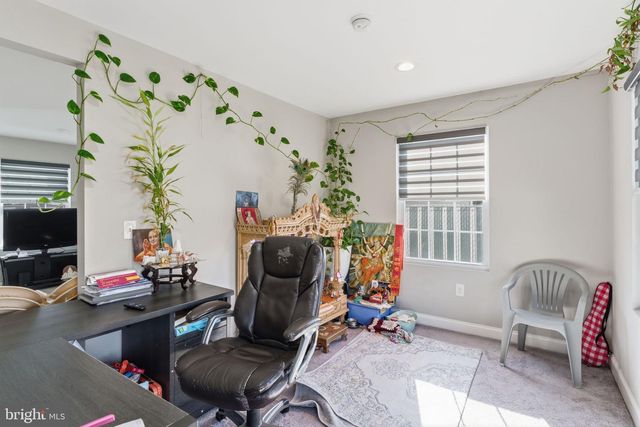 32 RUSTLEAF LN, Levittown, PA 19055