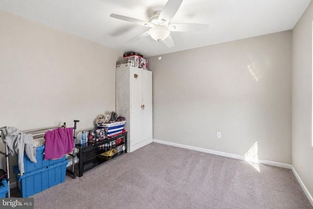 32 RUSTLEAF LN, Levittown, PA 19055