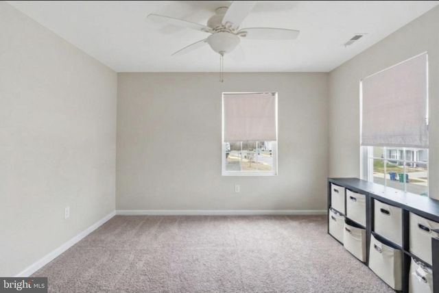 32 RUSTLEAF LN, Levittown, PA 19055
