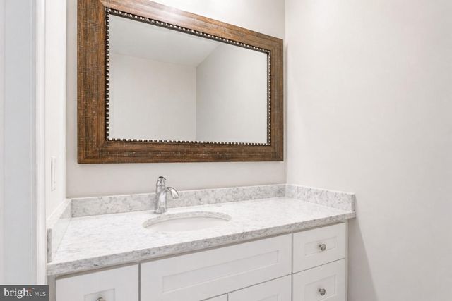 32 RUSTLEAF LN, Levittown, PA 19055