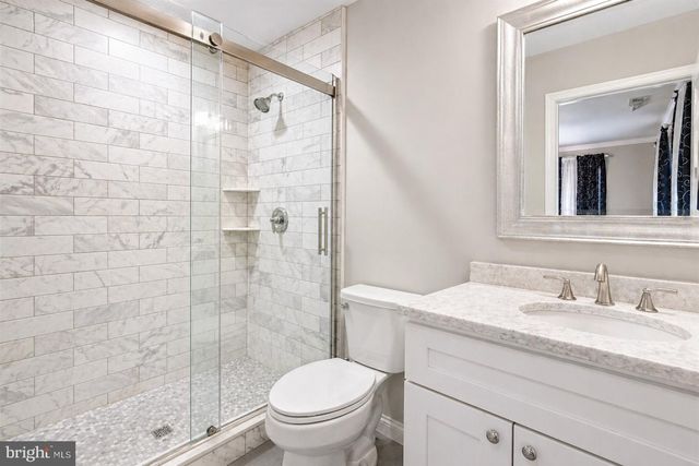 32 RUSTLEAF LN, Levittown, PA 19055