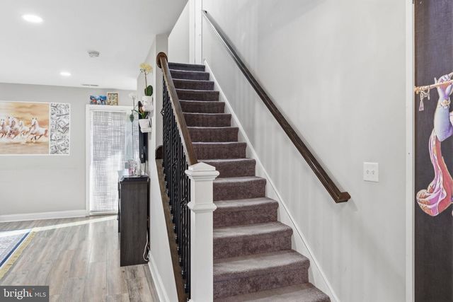32 RUSTLEAF LN, Levittown, PA 19055