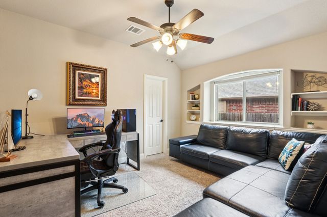 8100 Bonanza Street, Aubrey, TX 76227