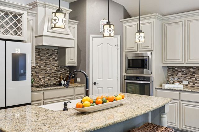 8100 Bonanza Street, Aubrey, TX 76227