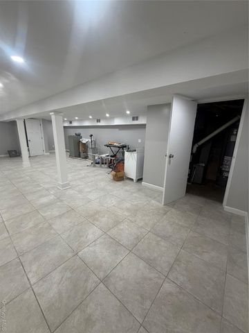 2410 Boston post Road, Larchmont, NY 10538