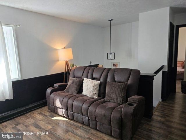8111 COCO DR, Pocono Summit, PA 18346