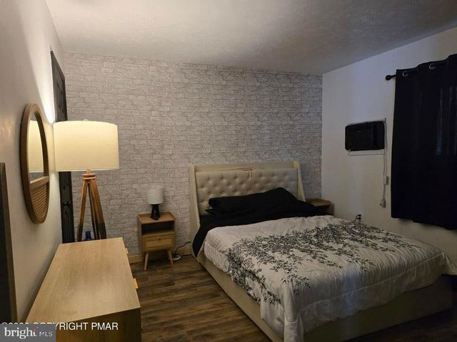 8111 COCO DR, Pocono Summit, PA 18346