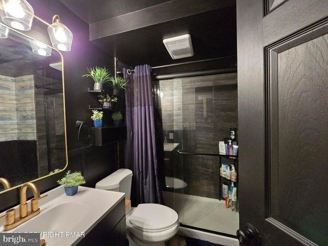 8111 COCO DR, Pocono Summit, PA 18346