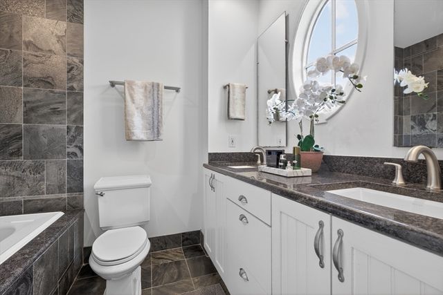 65 Rutland St PH3, Boston, MA 02118