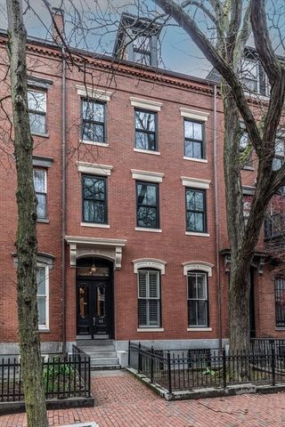 65 Rutland St PH3, Boston, MA 02118