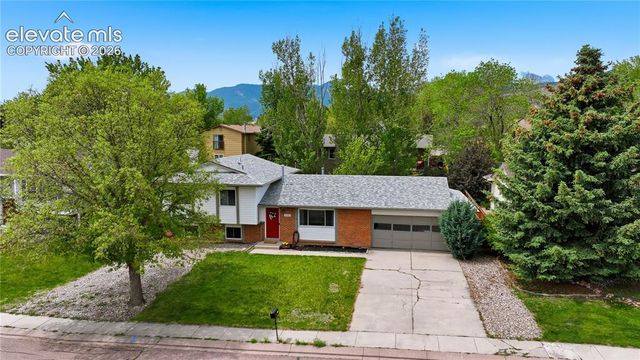 5260 Meadowgreen Drive, Colorado Springs, CO 80919