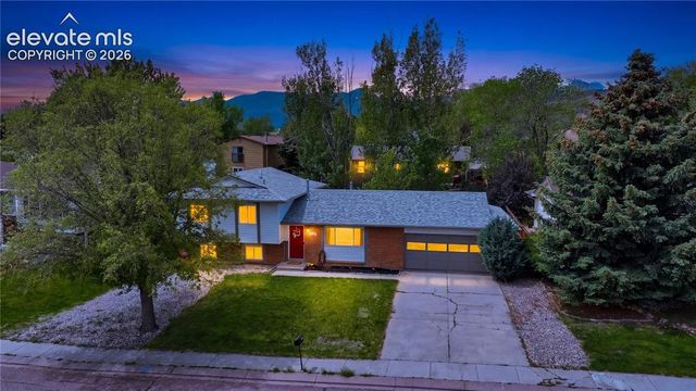 5260 Meadowgreen Drive, Colorado Springs, CO 80919